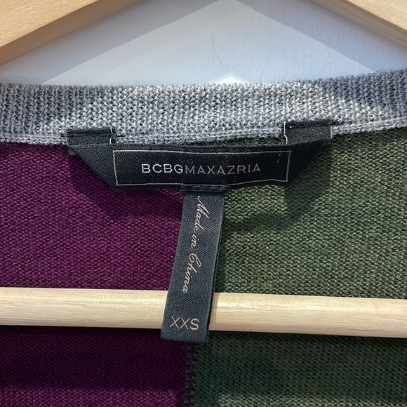 BCBG Maxazria merino wool geometric block color sweater pullover XXS v neck - Picture 2 of 11